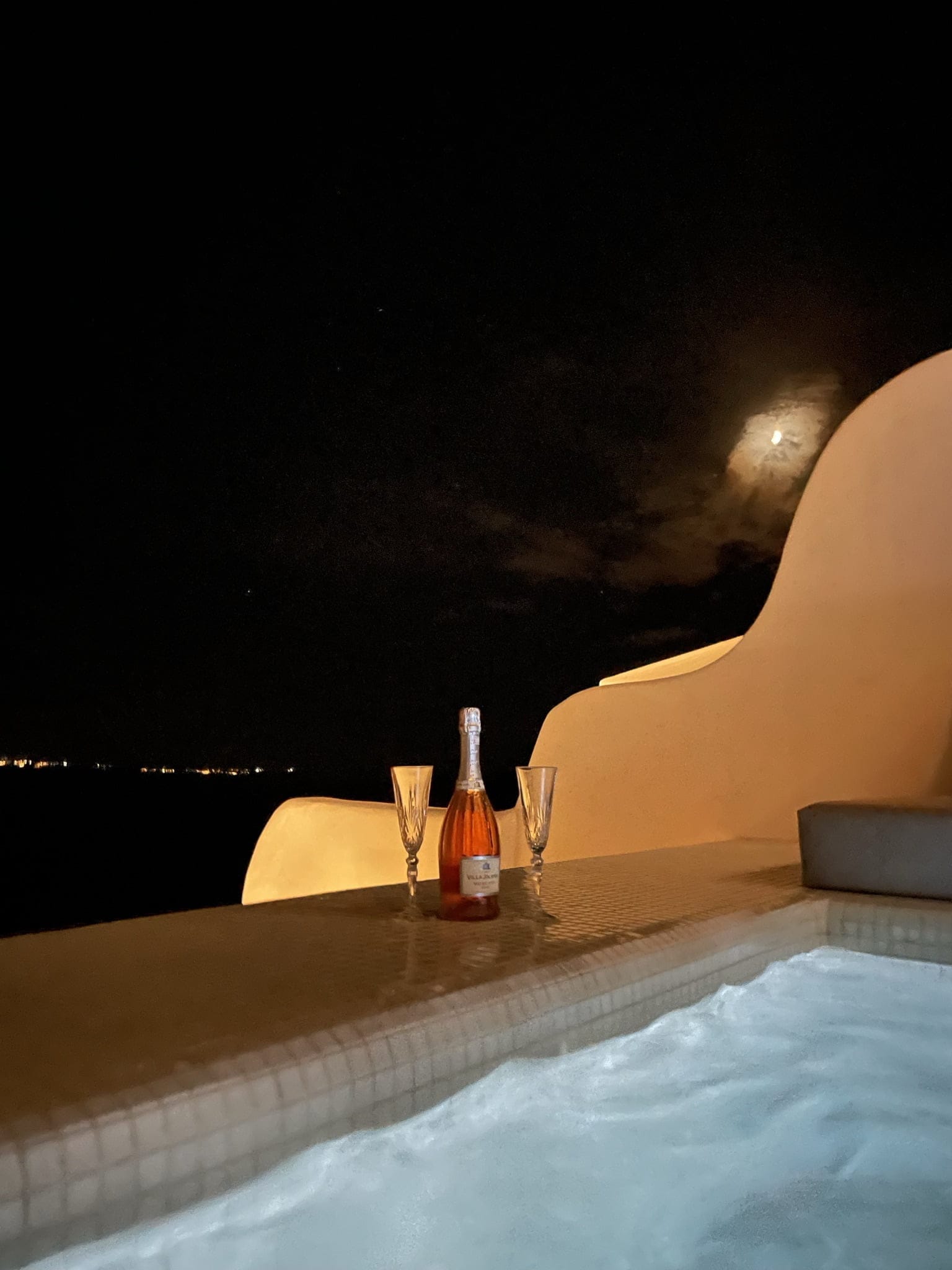 Diamond Luxury Suites, Oia, Santorini