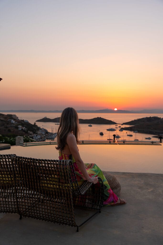 Aigis Sunset Bar, Kea