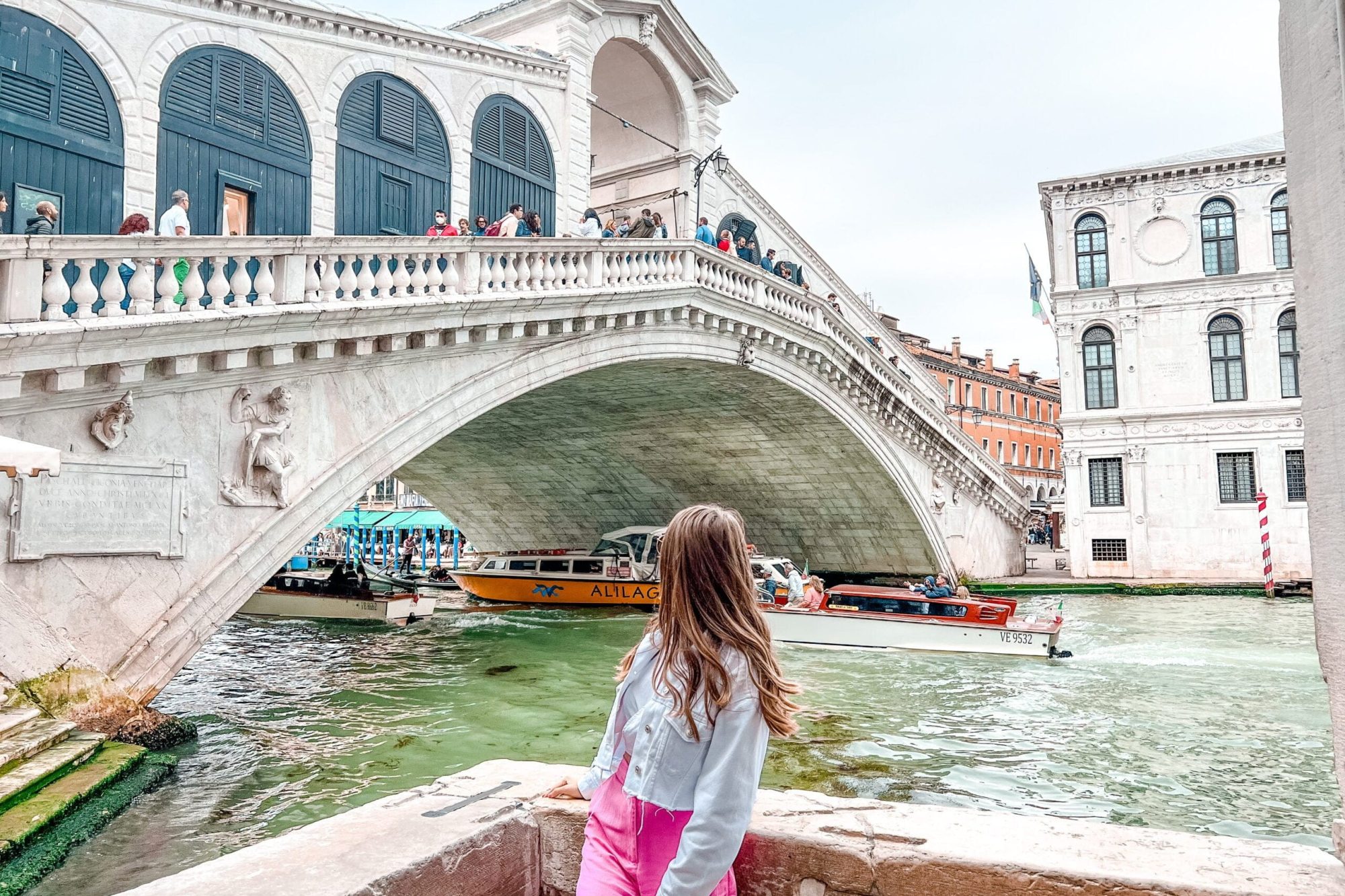 Top 8 locuri instagramabile Venetia pod Rialto